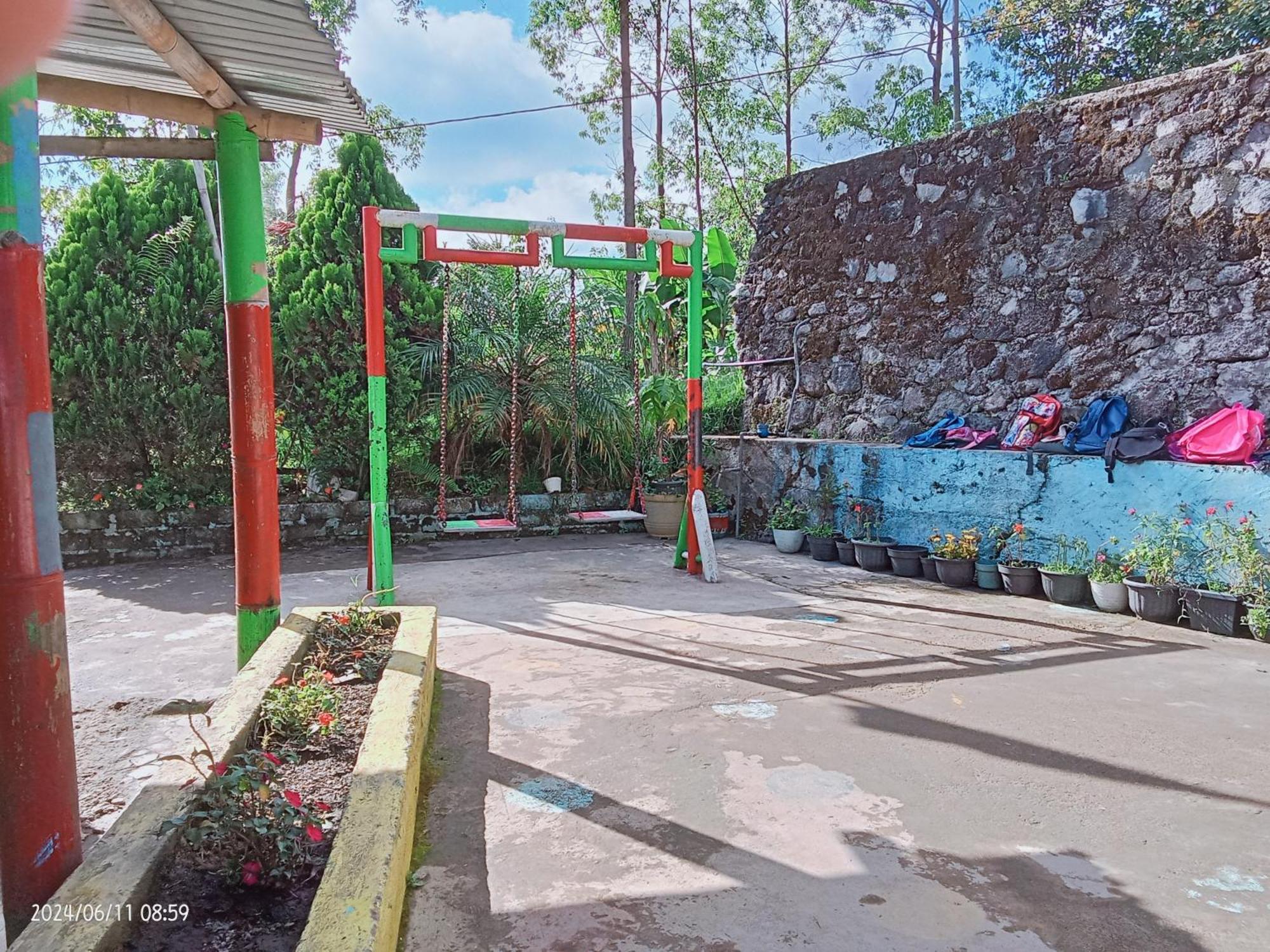 Petra Homestay Bangka Leda 루텡 외부 사진